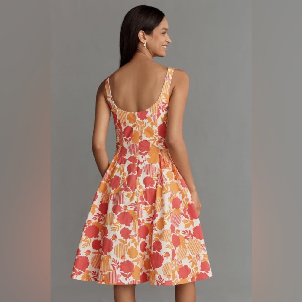 Sleeveless Scoop-Neck Basque-Waist Midi Dress - Picture 2 of 6